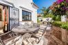 Villa en Marbella - Super Andalusian Villa Near Beach with Heated Pool