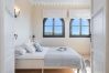 Villa en Marbella - Super Andalusian Villa Near Beach with Heated Pool