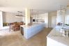 Villa en Marbella - Super Andalusian Villa Near Beach with Heated Pool