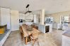Villa en Marbella - Super Andalusian Villa Near Beach with Heated Pool