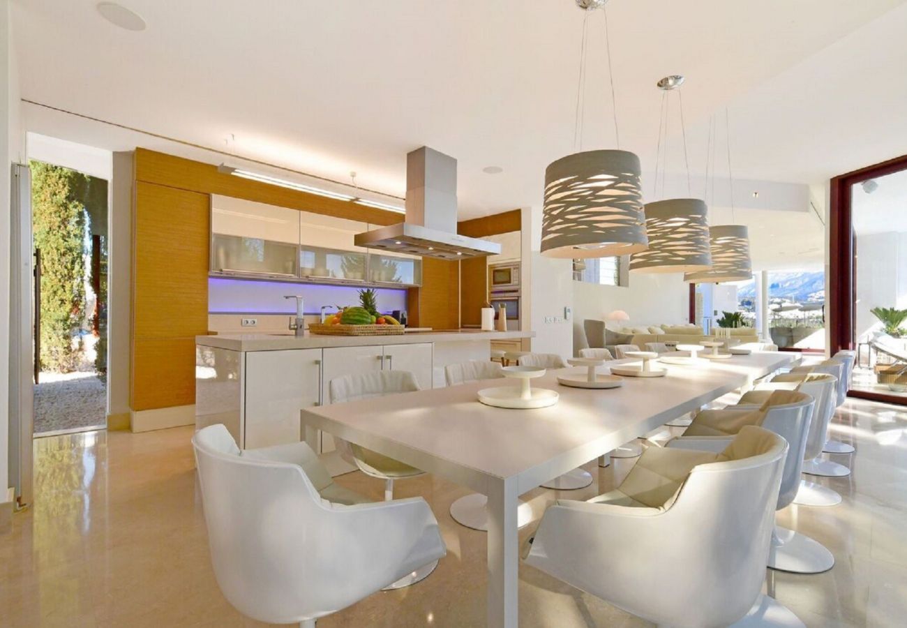 Villa en Marbella - Luxury Villa with Panoramic Views - Puerto Banus