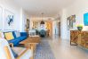Apartamento en Benahavís - 3-Bedroom Apartment with Sea & Mountain Views