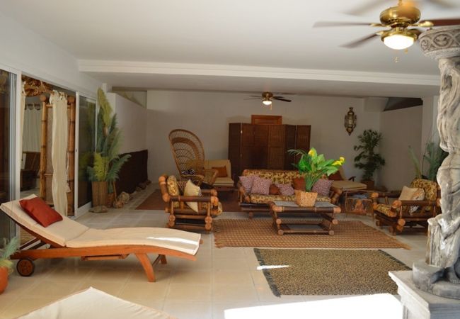 Villa en Marbella - UNIQUE LUXURIOUS AND PALACIAL VILLA