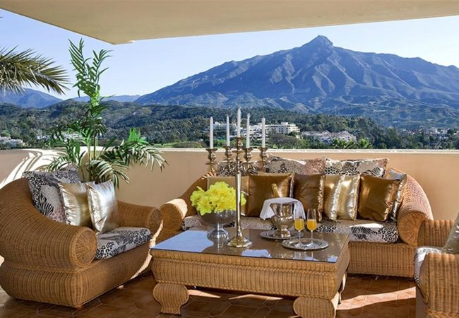 Villa en Marbella - UNIQUE LUXURIOUS AND PALACIAL VILLA