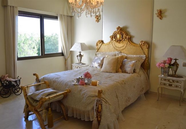 Villa en Marbella - UNIQUE LUXURIOUS AND PALACIAL VILLA