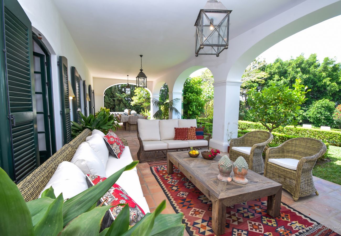Villa en Marbella - A Real Oasis in  Colonial style