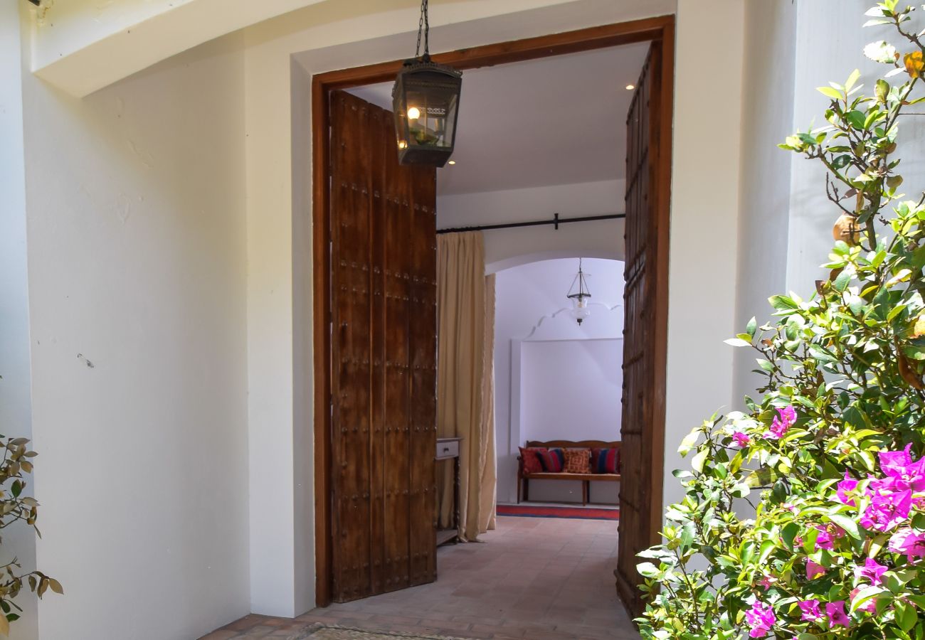 Villa en Marbella - A Real Oasis in  Colonial style
