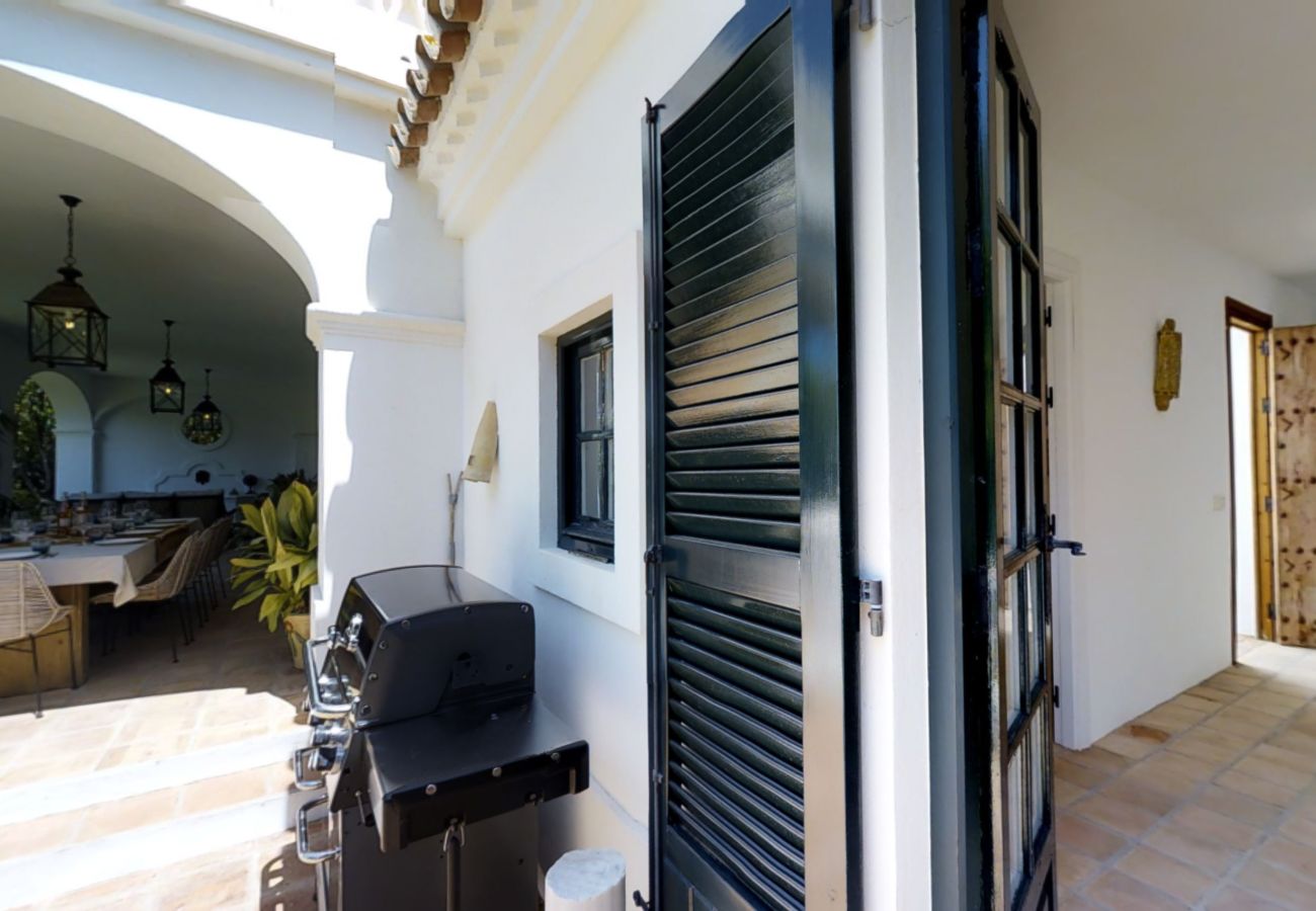 Villa en Marbella - A Real Oasis in  Colonial style