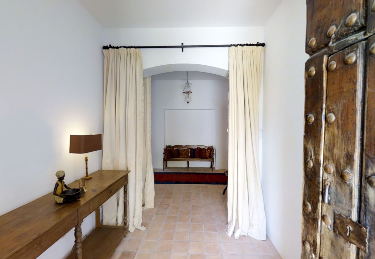Villa en Marbella - A Real Oasis in  Colonial style