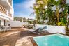 Piscina de 2 dormitorios con piscina y terraza en Estepona.