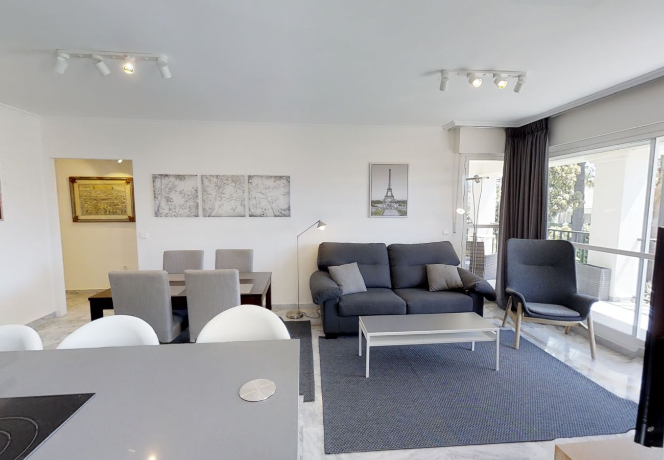 Apartamento en San Pedro de Alcántara - Modern Gated Apartment near Beach & Puerto Banus