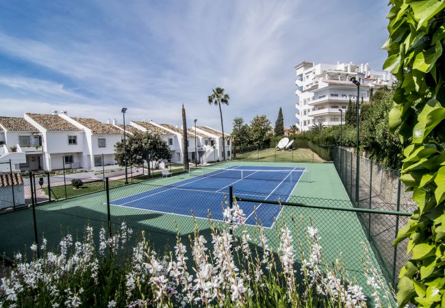 Apartamento en Nueva andalucia - AGC28 - Casa Garden Club by Roomservices