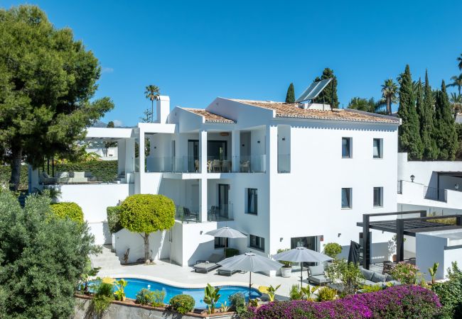 Villa en Marbella - Elegant Villa with sea Views & Pool Marbella
