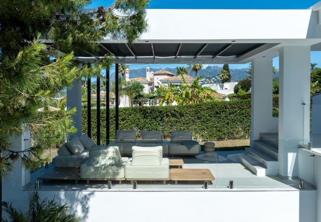 Villa en Marbella - Elegant Villa with sea Views & Pool Marbella