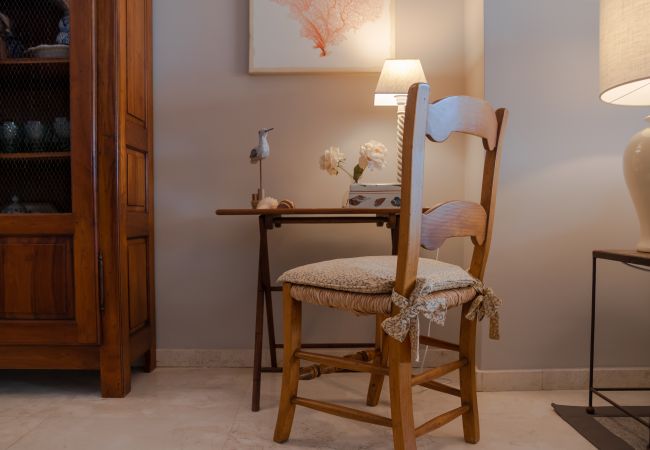 Apartamento en Marbella - Superb Front Line Location, Sea View- Heated Pool