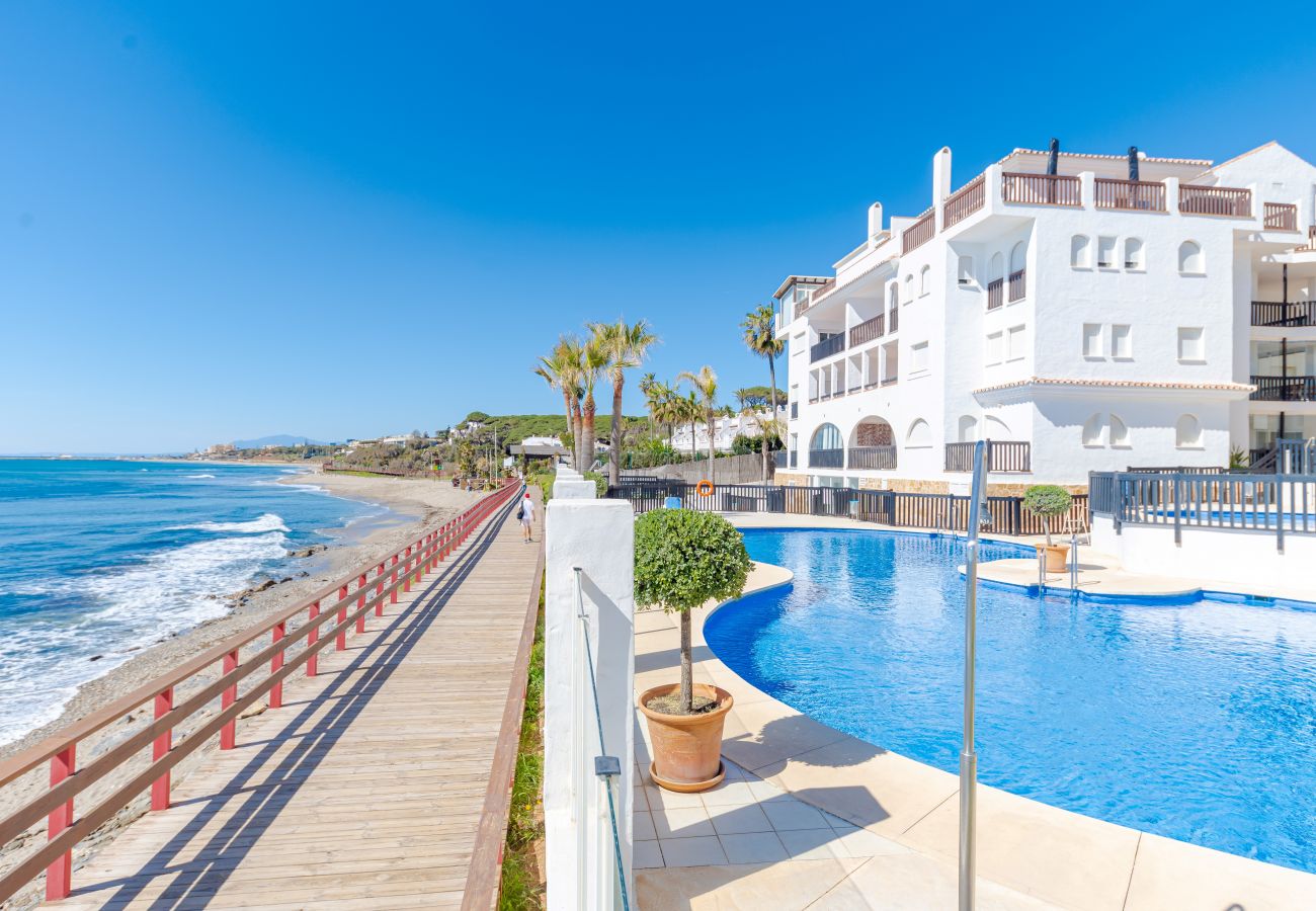 Apartamento en Marbella - Heavenly Views From Frontline Penthouse