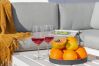 Apartamento en Estepona - Beachside Penthouse with Rooftop Terrace & Pool