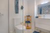 Apartamento en Estepona - Beachside Penthouse with Rooftop Terrace & Pool