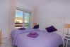 Apartamento en Estepona - Beachside Penthouse with Rooftop Terrace & Pool