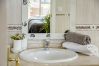 Apartamento en Nueva andalucia - LCR4 - Large 3-Bedroom Apartment Near Beach