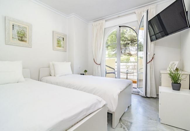 Apartamento en Nueva andalucia - SAA2- comfortable apartment Puerto banus