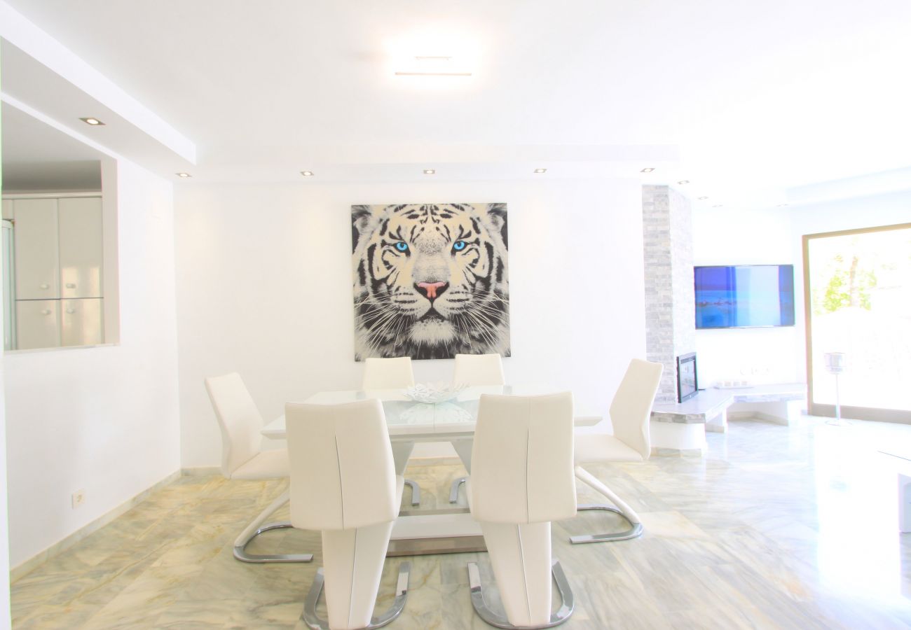 Apartamento en Marbella - MODERN BEACH PENTHOUSE