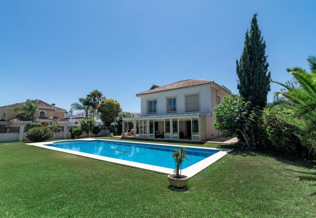 Villa en San Pedro de Alcántara - CLN- Spacious 6 bedroom villa 100 m to beach