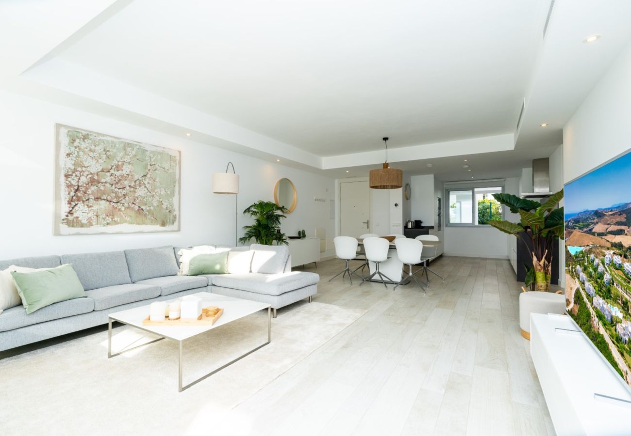 Apartamento en Casares - Elegant 2-Bedroom Apartment | Alcazaba Lagoon 1112