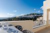 Apartamento en Marbella - Luxurious Penthouse with Spa Amenities