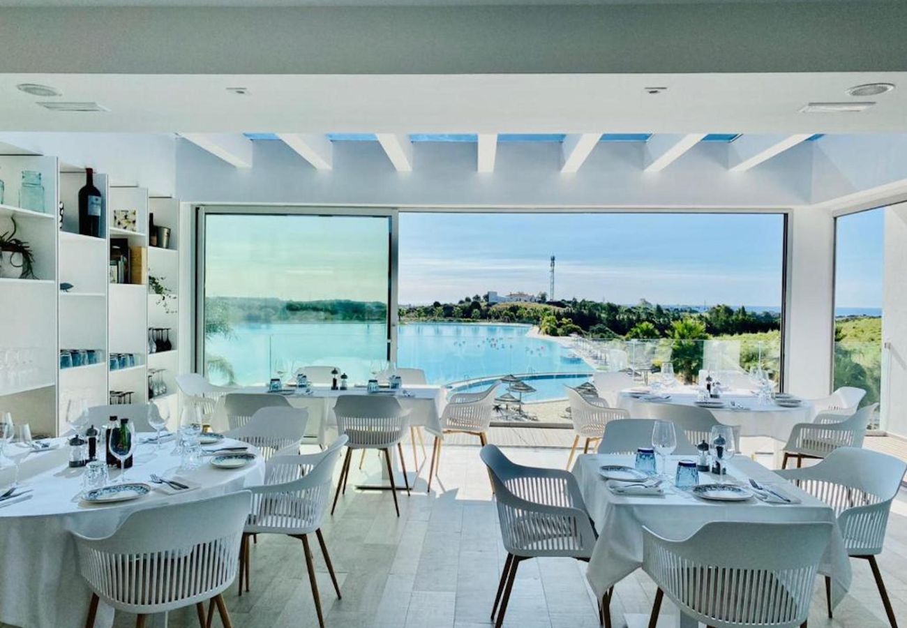 Apartamento en Casares - Stylish 3-Bed Apartment | Alcazaba Lagoon (1214)