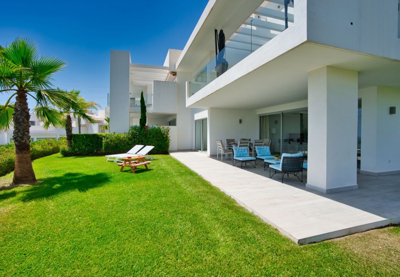 Apartamento en Casares - Stylish 3-Bed Apartment | Alcazaba Lagoon (1204)