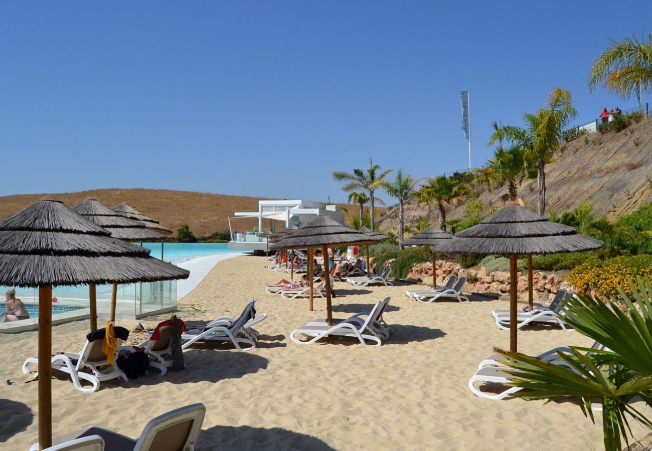 Apartamento en Casares - Stylish 3-Bed Apartment | Alcazaba Lagoon (1204)
