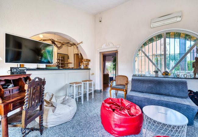 Villa en Marbella - 1109 Charming Family Villa with Panoramic Sea View