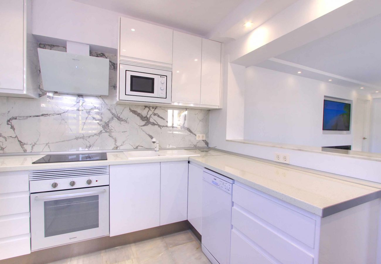 Apartamento en Marbella - 1108 Elegant Golden Beach Apartments with sea View
