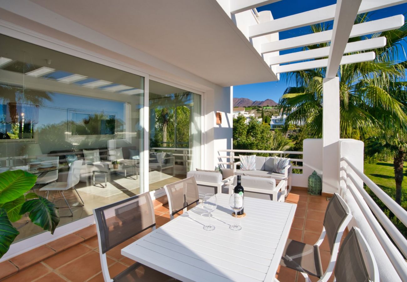 Apartamento en Casares - Modern 2-Bedroom Apartment - Alcazaba Lagoon (411)