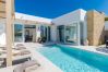 Villa en Mijas Costa - Unique & Luxurious Villa with Heated Pool!