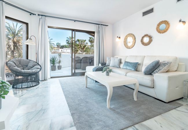 Apartamento en Marbella - GBH - Casa Golden beach by Roomservices