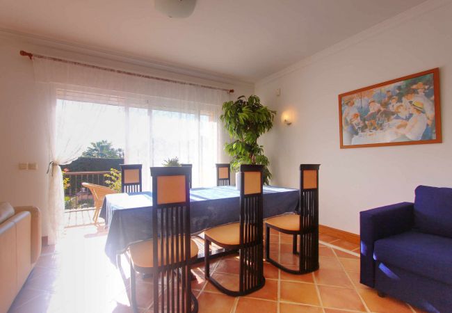 Villa en Estepona - 1072 Beachfront El Paraiso Retreat with Pool & BBQ