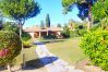 Villa en Estepona - 1072 Beachfront El Paraiso Retreat with Pool & BBQ