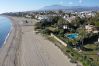 Villa en Estepona - 1072 Beachfront El Paraiso Retreat with Pool & BBQ