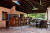 Villa en Estepona - 1072 Beachfront El Paraiso Retreat with Pool & BBQ