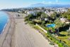 Villa en Estepona - 1072 Beachfront El Paraiso Retreat with Pool & BBQ