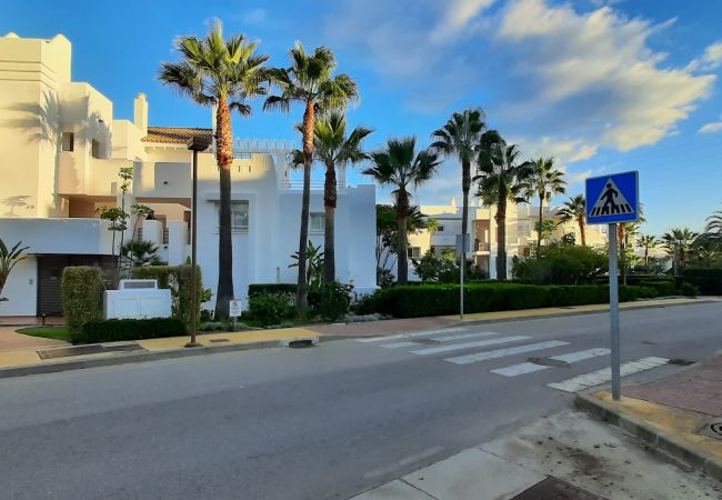 Apartamento en Casares - Charming 2-Bed Retreat Alcazaba Lagoon (304)