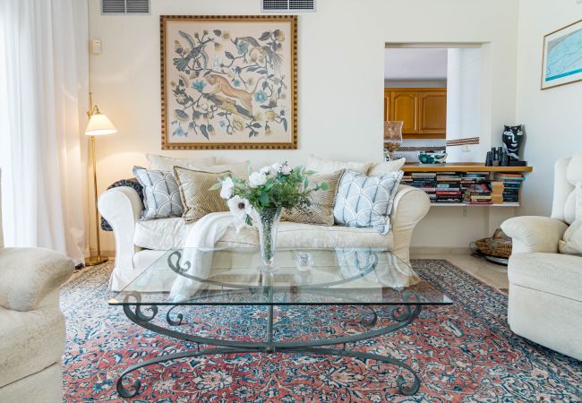 Casa adosada en Benahavís - LAG - Spacious 3BR townhouse with private jacuzzi