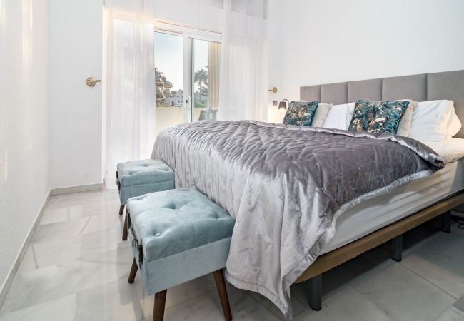 Apartamento en Puerto Banus - RG312 - Royal garden by Roomservices