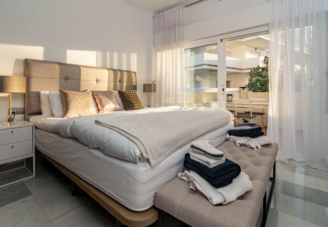 Apartamento en Puerto Banus - RG312 - Royal garden by Roomservices