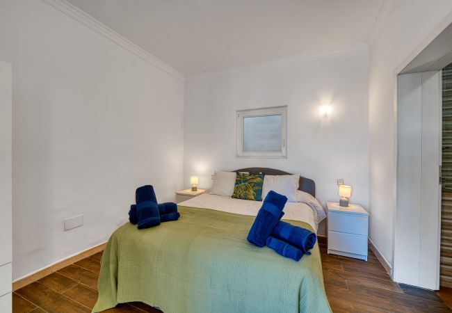 Villa en Marbella - 3077 Luxury Villa with Pool and Views in Elviria, Villa en Marbella - 3077 Luxury Villa with Pool and Views in Elviria,