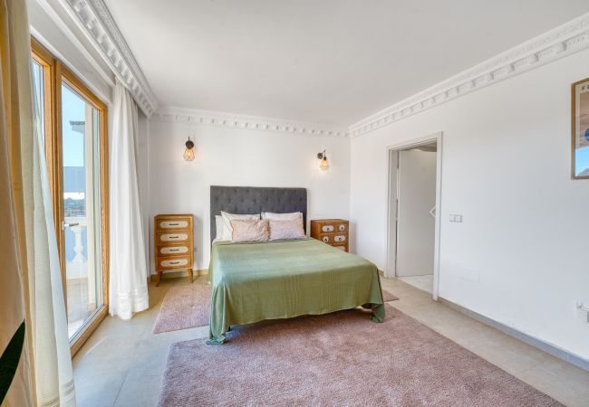 Villa en Marbella - 3077 Luxury Villa with Pool and Views in Elviria, Villa en Marbella - 3077 Luxury Villa with Pool and Views in Elviria,