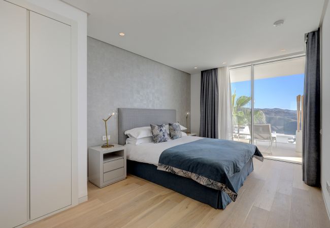 Apartamento en Ojen - 3059 Luxury Escape with Sea Views in Palo Alto