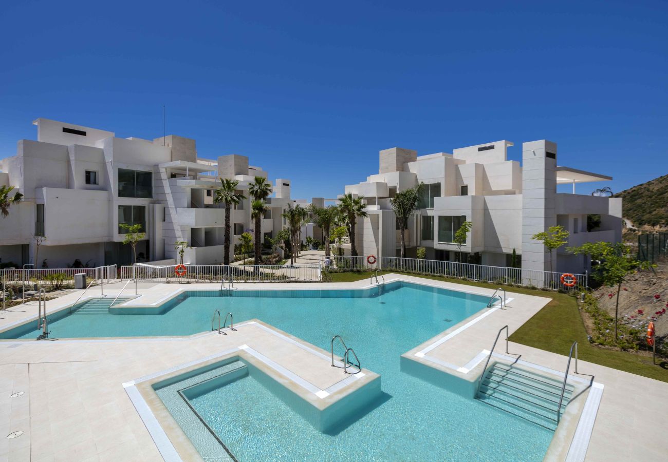 Apartamento en Ojen - 3060 Apartment with extraordinary sea views in Pal